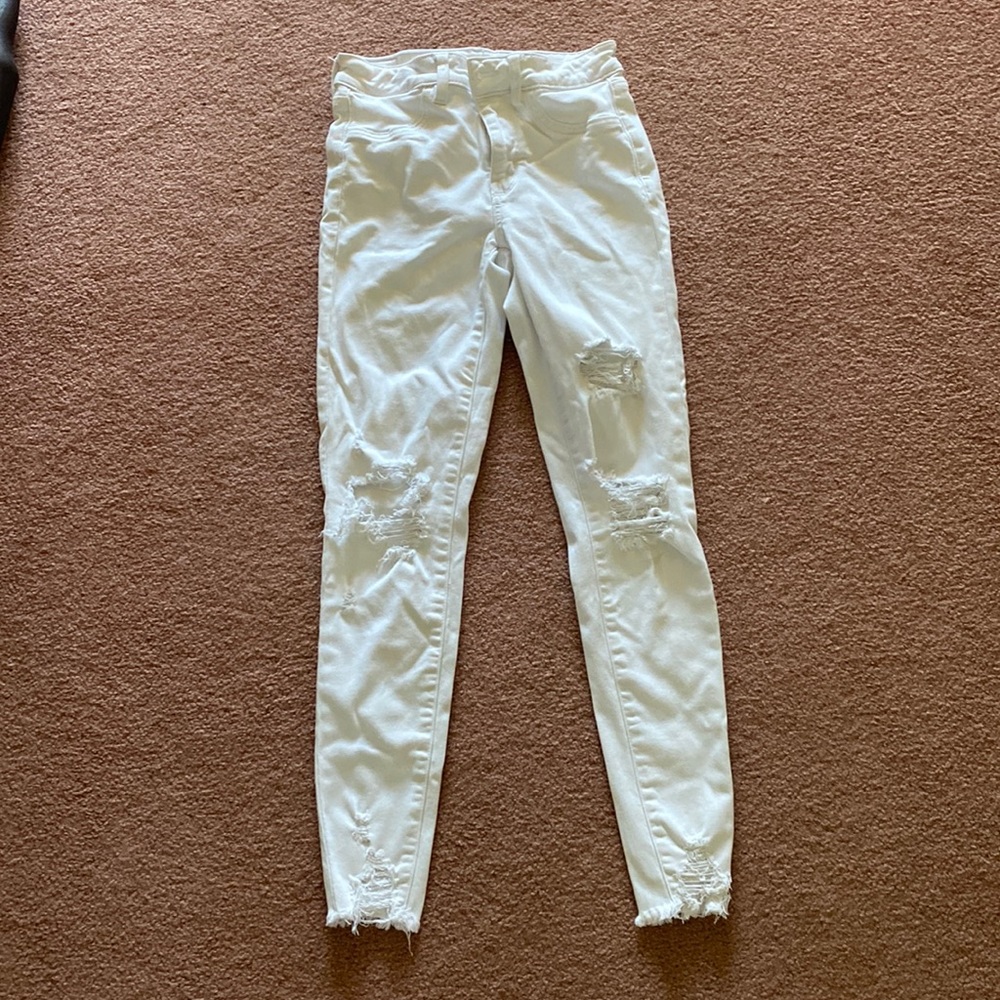American Eagle White skinny ripped jeans